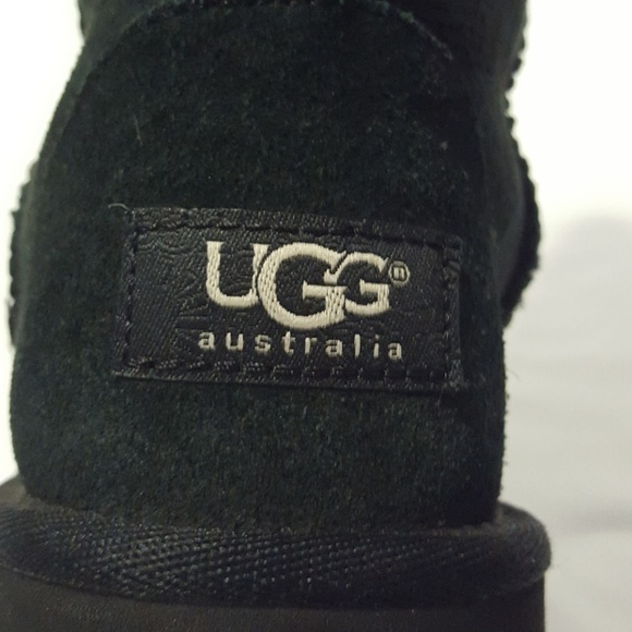 Classic black Uggs - Picture 5 of 7